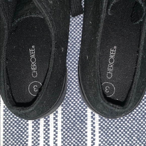 Black sneakers NBW - Picture 2 of 3